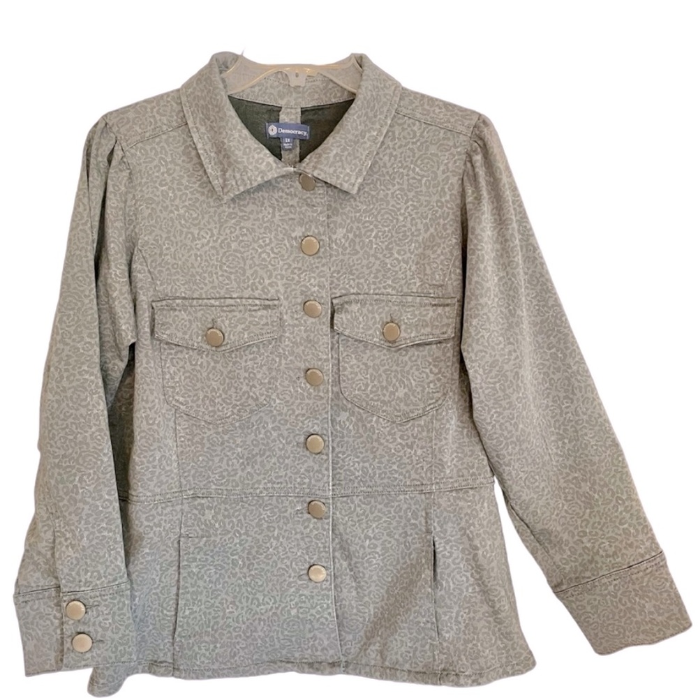 Democracy Women’s Gray Animal-Print Jean Jacket